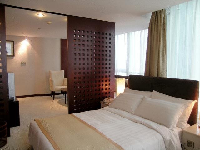Brightel All Suites Shanghai Room photo